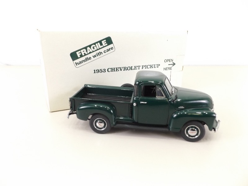 lot 5 image: 1953 Chevrolet Pickup 124 Danbury Mint