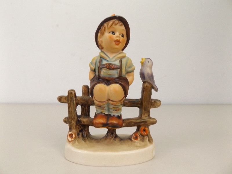 lot 78 image: Vintage M.J. Hummel Goebel Wayside Harmony #11130