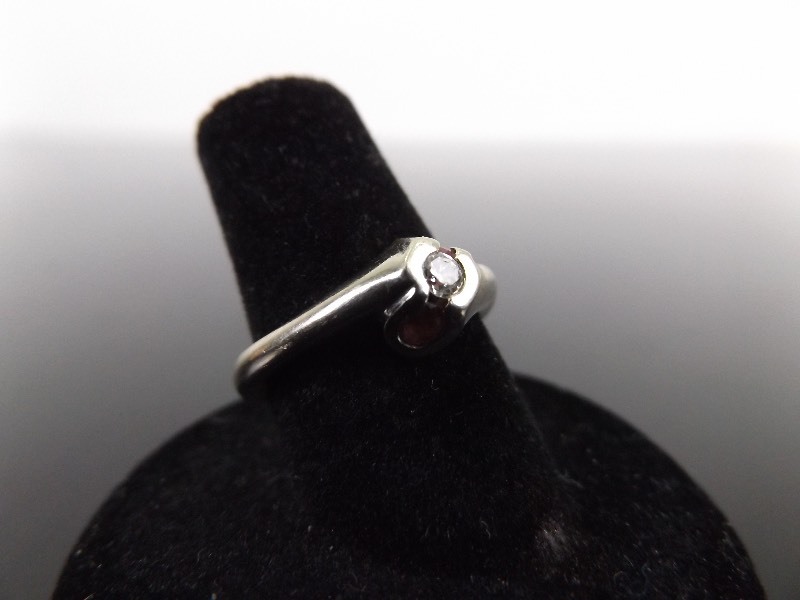 lot 18 image: 14k White Gold .125 ct Diamond and Amethyst Accented Ring Size 7.75