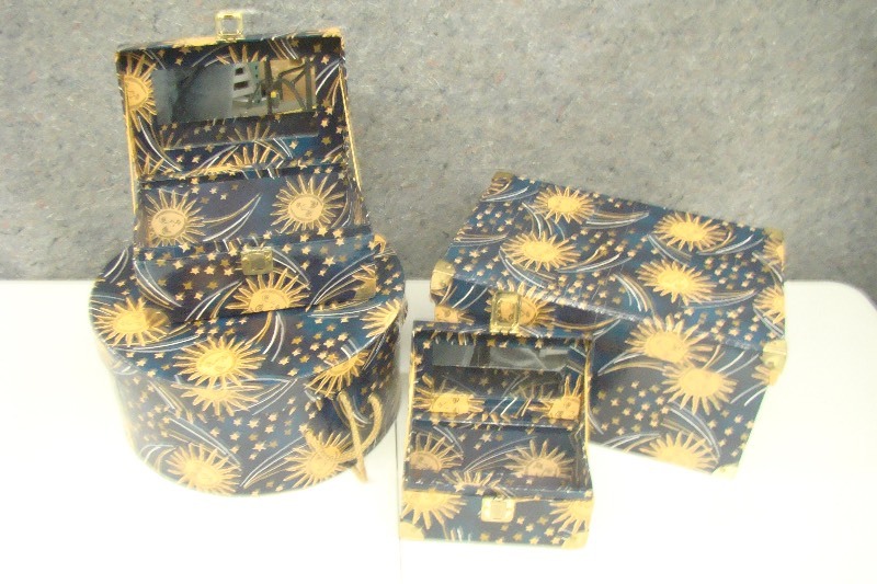 lot 186 image: Lot of New Storage Boxes