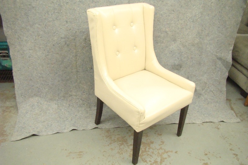 lot 114 image: Leather Chair