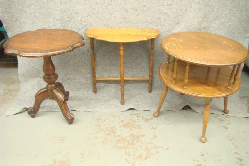 lot 119 image: Lot of 3 Vintage Tables