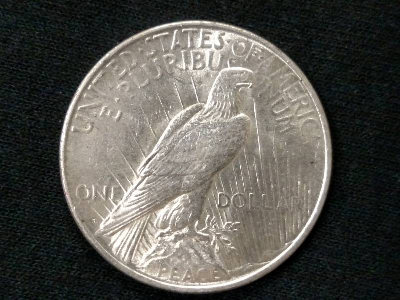 1922 D Peace Silver Dollar...