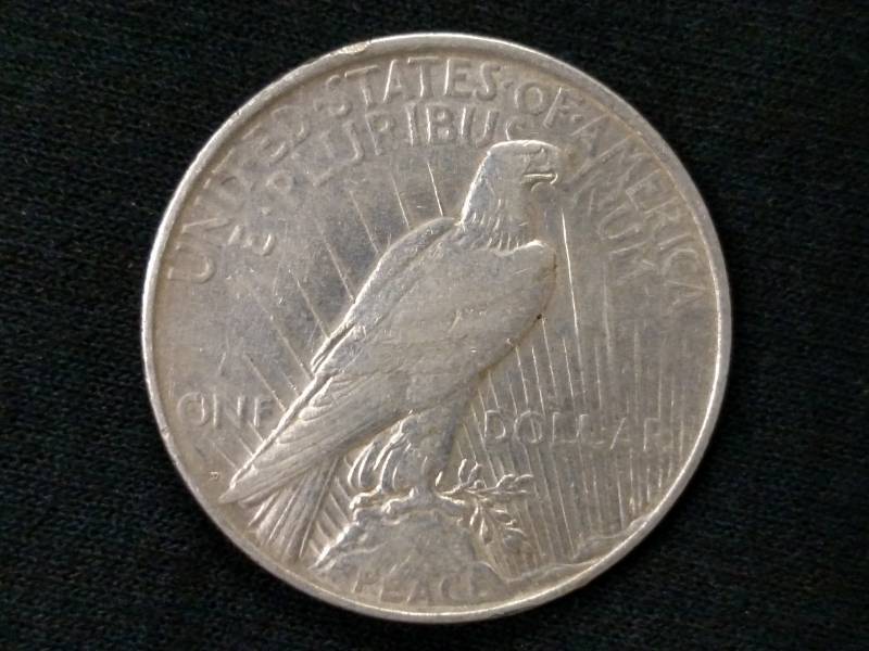1922 D Peace Silver Dollar...