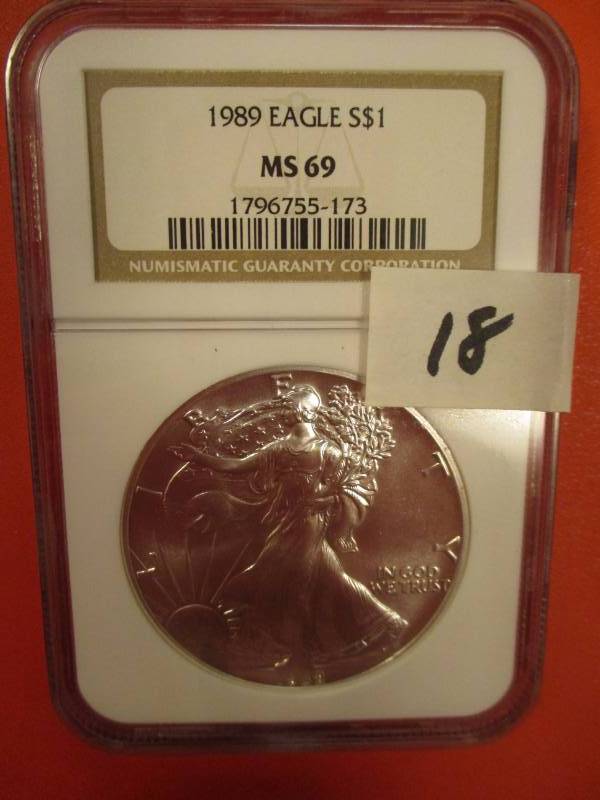 lot 18 image: 1989  Silver American Eagle MS69