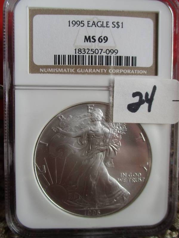 lot 24 image: 1995 Silver American Eagle UNC