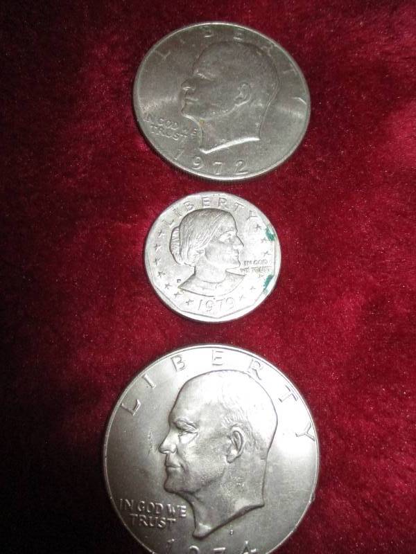 lot 215 image: 3- $1 Coins 1972 and 1974 IKES and 1979 S.B. Anthany