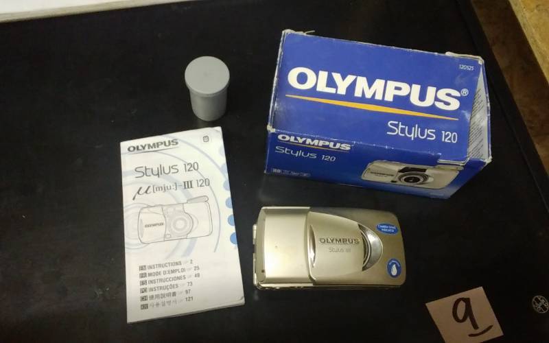 lot 23 image: Olympus Stylus 120 Camera
