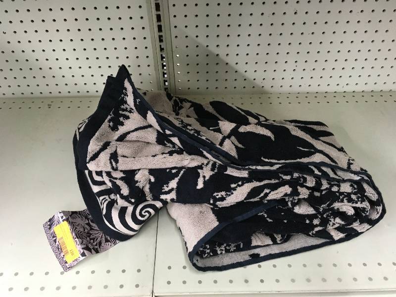 Kirkland Signature Beach Towel, Retail $11.99
