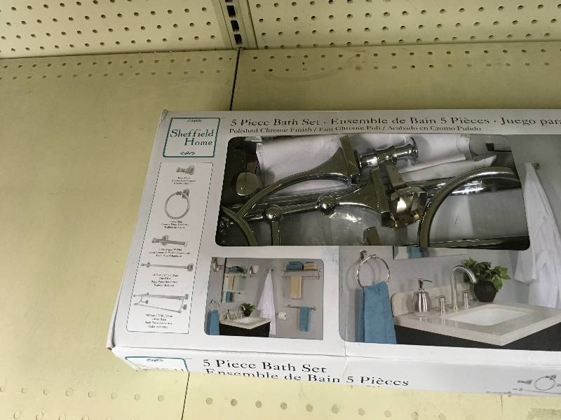 Sheffield Home 5 Piece Bath Set, Retail $39.99