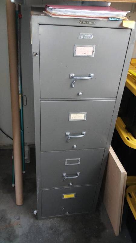 lot 2 image: Two File Cabinets 4 & 5 Drawer