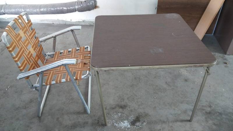 Lawn Chairs Folding Table Estate Sale In Apple Valley Mn K Bid
