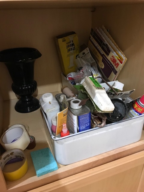 lot 41 image: Painting and Cleaning Supplies