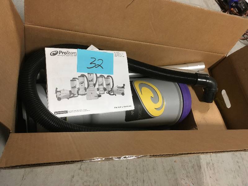 lot 32 image: ProTeam Proteam Super Coach Pro 10 qt. Backpack Vacuum Cleaner with Power Head USED MISSING 1 SMALL ATTACHMENT SEE PICS