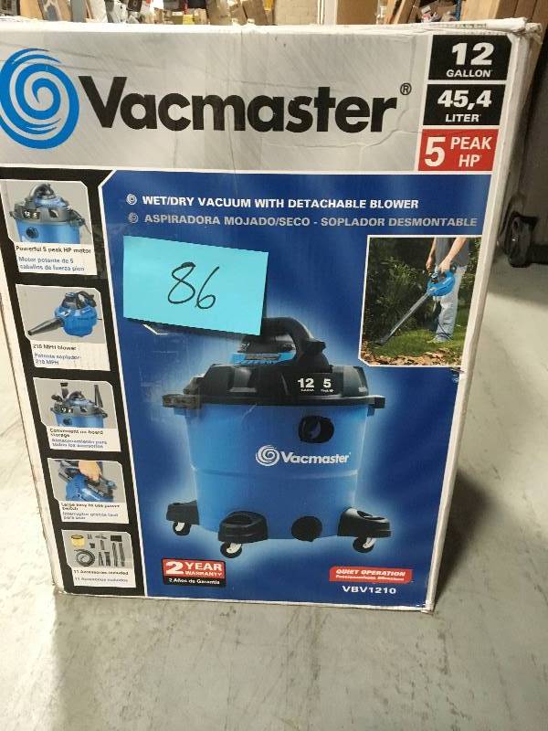 lot 86 image: Vacmaster 12-gal. WetDry Vacuum with Detachable Blower USED DIRTY WORKS GOOD