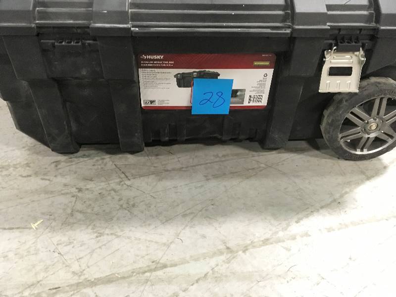 Husky 35 in. Mobile Job Tool Box in good condition
