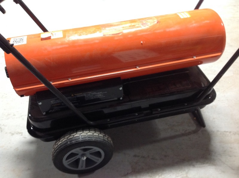 Dyna-Glo Pro 135K BTU Forced-Air Kerosene Portable Heater in good conditions open box in like condition