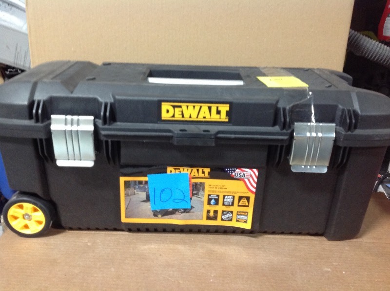 DEWALT 28 in. 12 Gal. Mobile Tool Box in good conditions