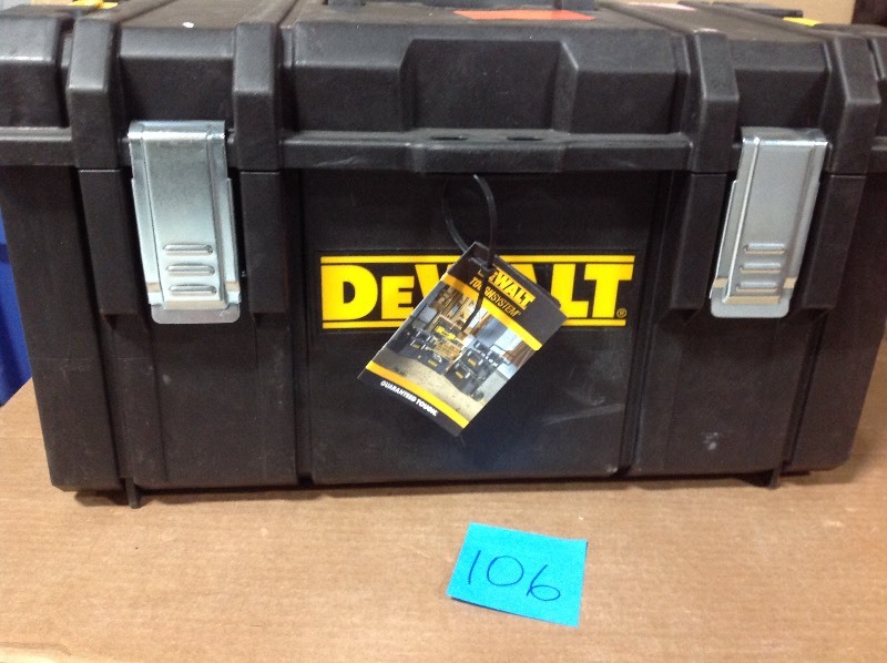 DEWALT ToughSystem DS300 22 in. Large Tool Box in good conditions
