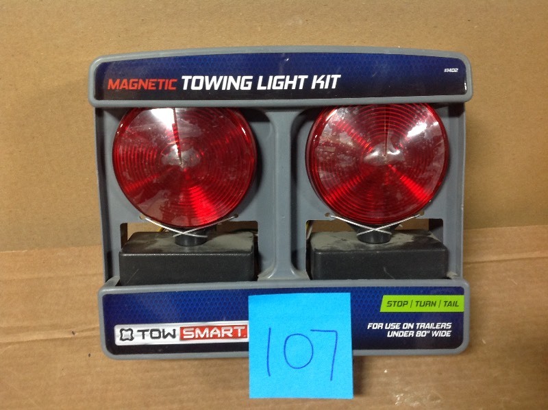 TowSmart 80 in. Under Magnetic Towing Lights in good conditions