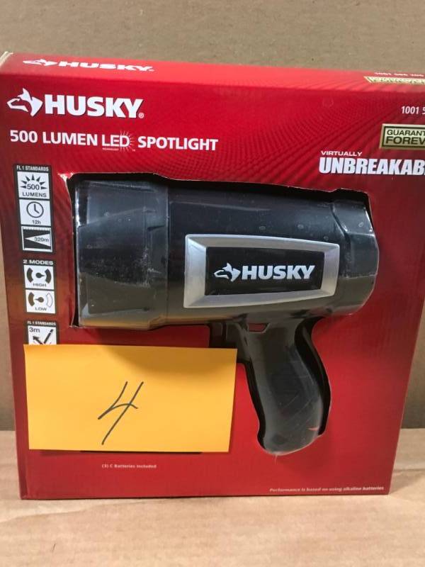 lot 4 image: Husky 500 Lumen LED Compact Unbreakable Spotlight not used