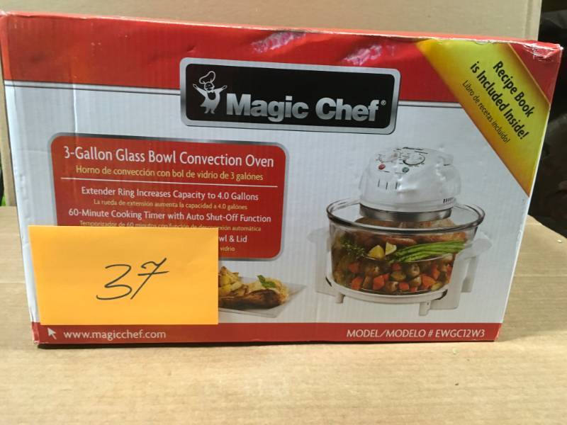lot 37 image: Magic Chef Convection Countertop Oven open box in like new condition