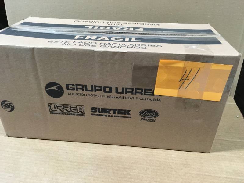 lot 41 image: URREA Heavy Duty Metal Tool Box - 17 in. X 7 12 in. X 7 in. not used
