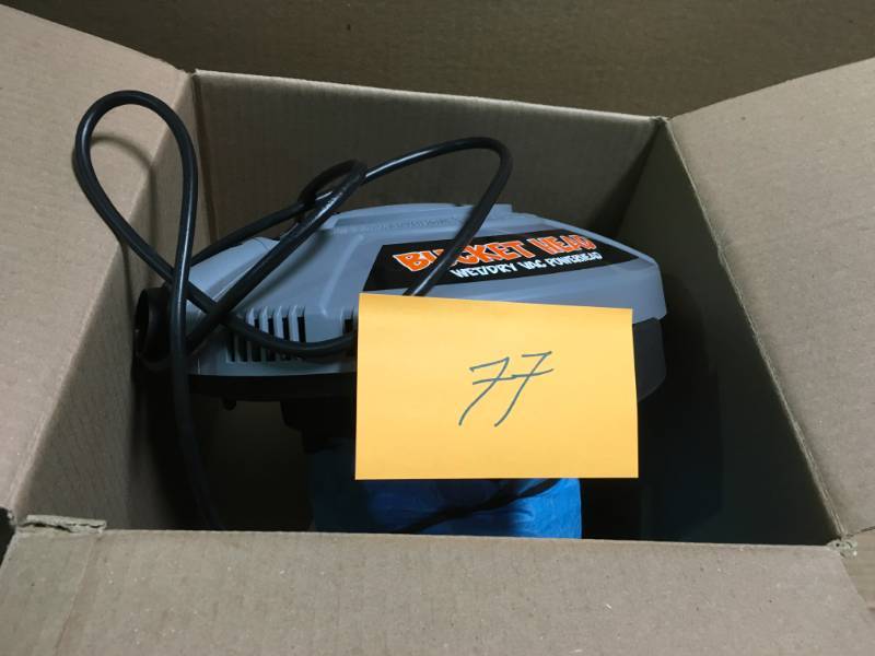 lot 77 image: Bucket Head 5 gal. 1.75-Peak HP Wet Dry Vac in very good condition