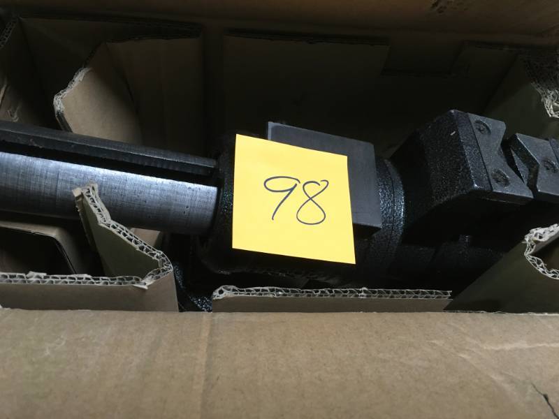 lot 98 image: BESSEY 5 in. Multi-Purpose Rotating Pipe and Bench Vise with Swivel Base NEED TIGHTENING HANDLE STRIPPED