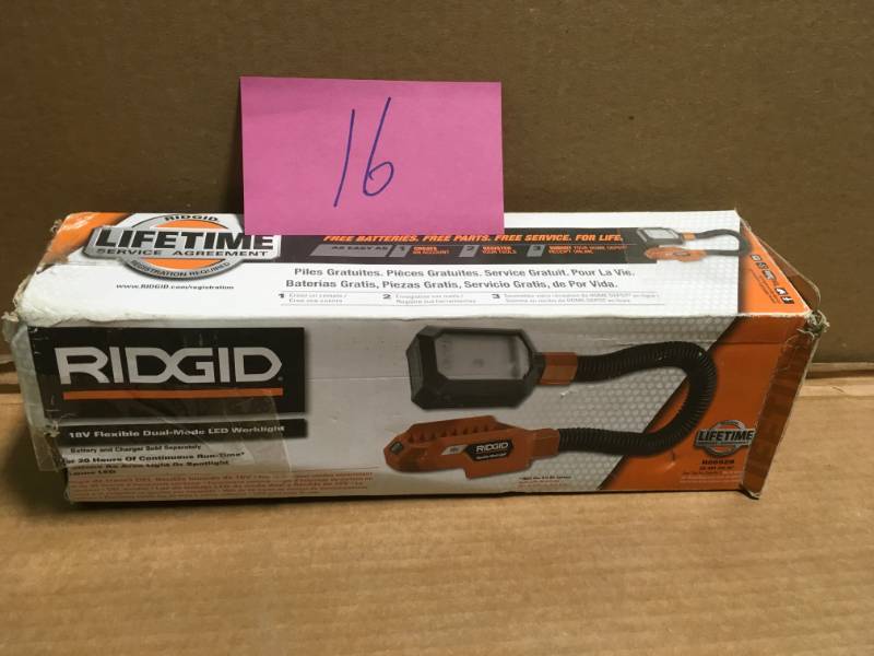 lot 16 image: RIDGID GEN5X 18-Volt Flexible Dual-Mode LED Work Light USED in good condition