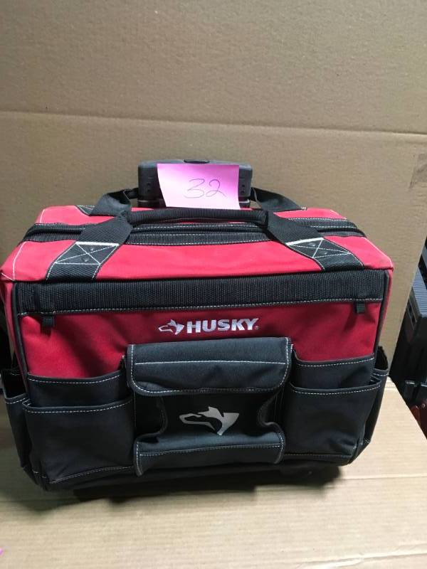 lot 32 image: HUSKY TOOL BAG in like new condition
