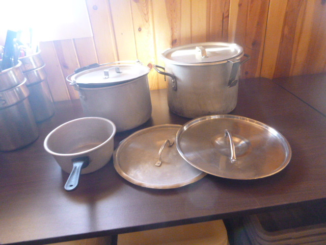 lot 116 image: Pots and Lids