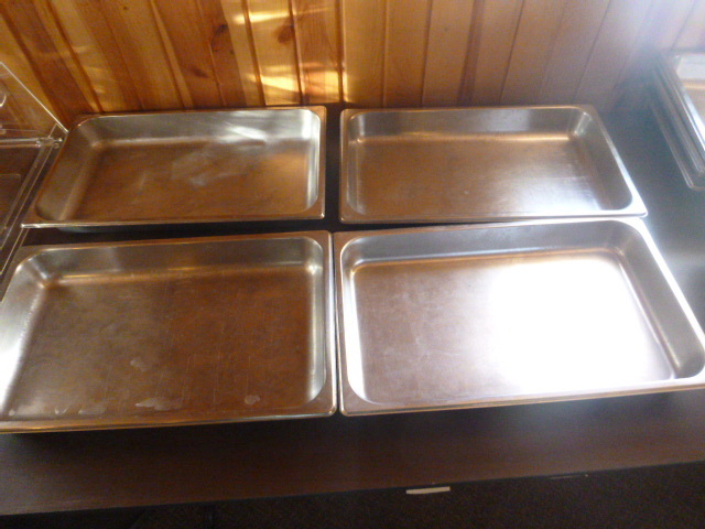 lot 135 image: 4 Steam Table Pans