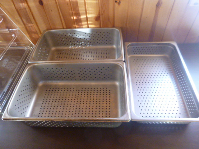 lot 139 image: 3 Steam Table Steamer Pans