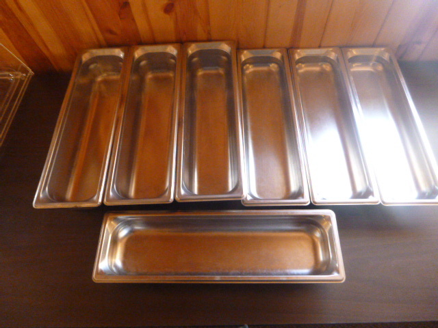 lot 146 image: 7 Steam Table Pans