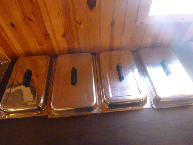 lot 147 image: 4 Steam Table Pan Lids