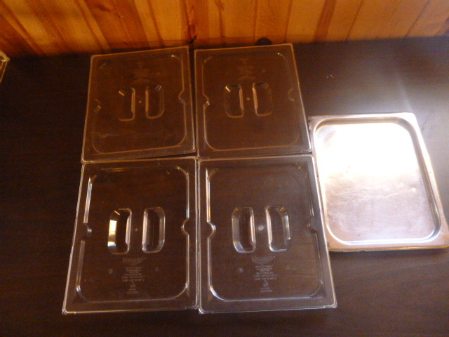 lot 152 image: 4 Vollrath Plastic Lids