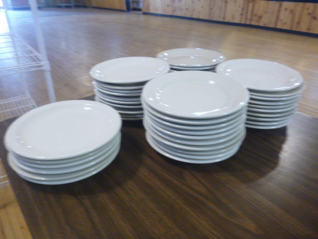 lot 19 image: 46 White Dinner Plates