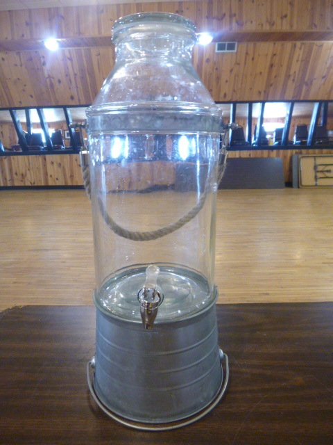 lot 37 image: Beverage Dispenser