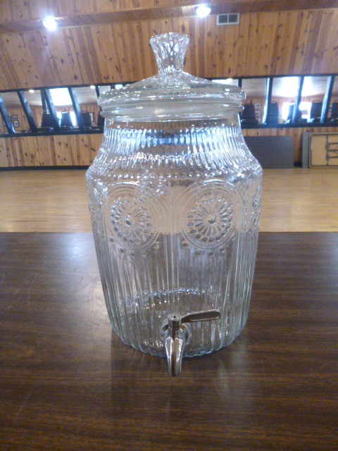 lot 39 image: Beverage Dispenser