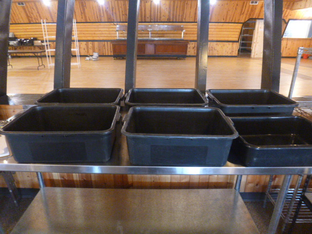 lot 56 image: 6 Bus Tubs