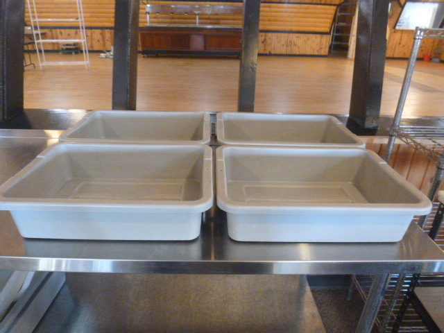 lot 64 image: 4 Bus Tubs