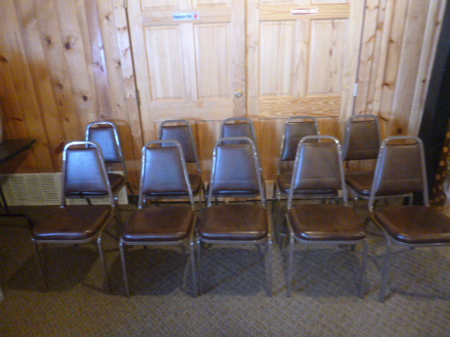 lot 154 image: 10 Vinyl Restaurant Chairs