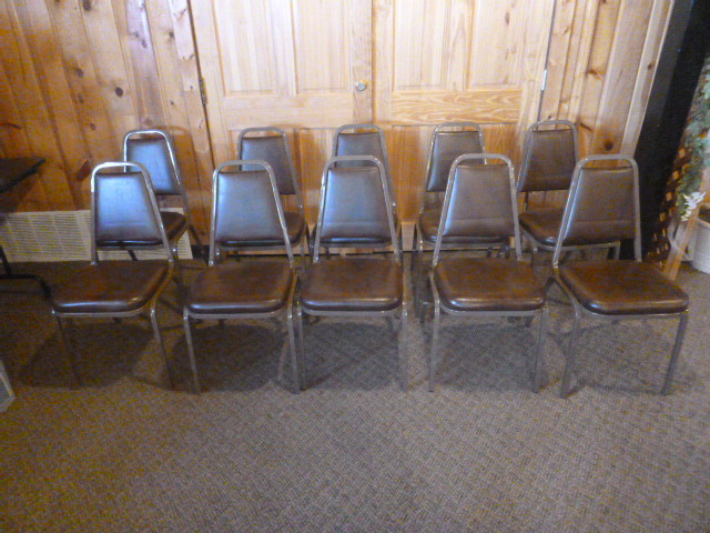 lot 156 image: 10 Vinyl Restaurant Chairs