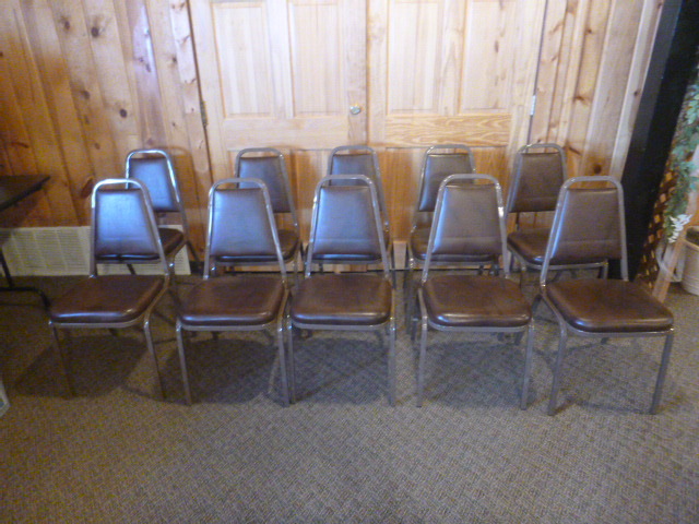 lot 160 image: 10 Vinyl Restaurant Chairs