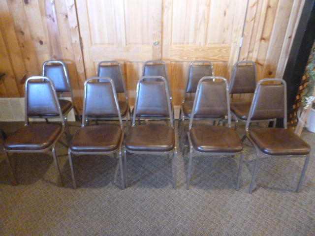 lot 161 image: 10 Vinyl Restaurant Chairs