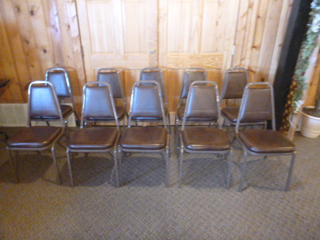 lot 165 image: 10 Vinyl Restaurant Chairs