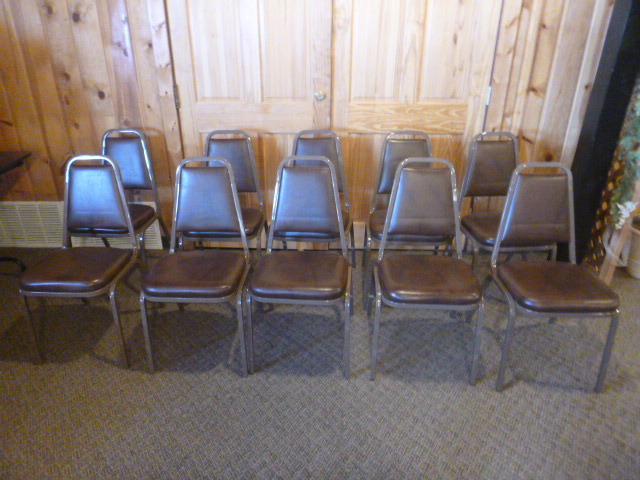 lot 166 image: 10 Vinyl Restaurant Chairs