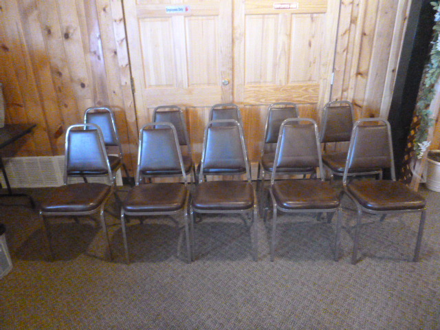 lot 167 image: 10 Vinyl Restaurant Chairs