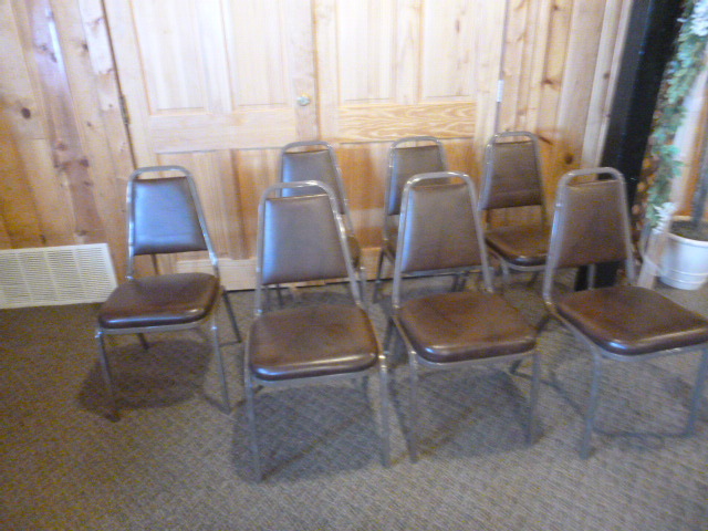 lot 168 image: 7 Vinyl Restaurant Chairs